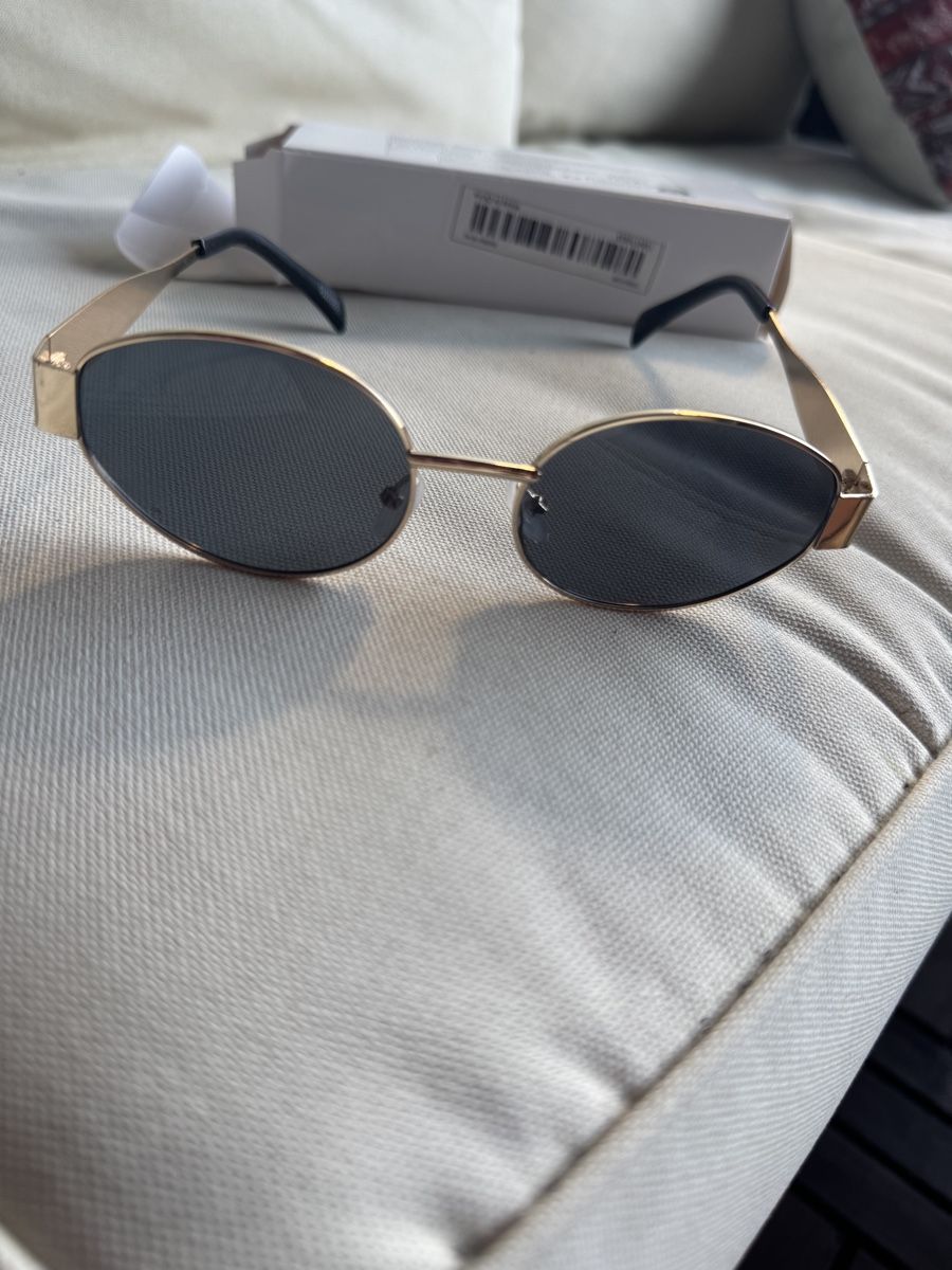 Occhiali & Lenti: Sonnenbrille – Difettoso da Zürich venduto da Bojana