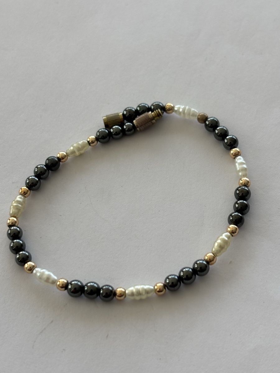 Bracelets: Armband mit Perlen – D'occasion à Langnau am Albis par flusspflege
