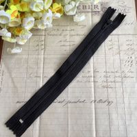 Reissverschlüsse 20cm schwarz fermeture éclair noir