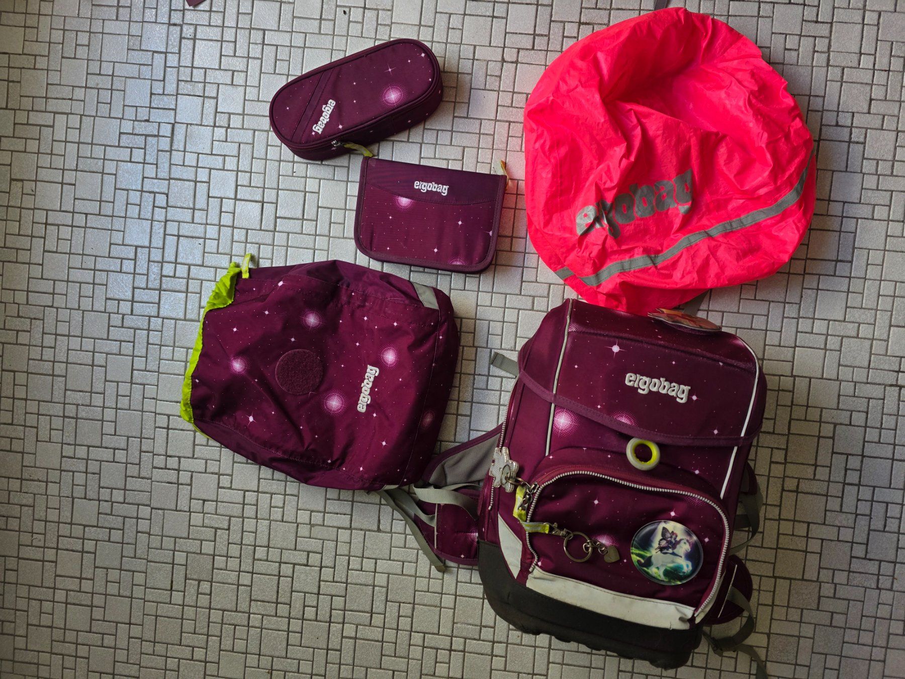 Ergobag Borse & Zaini: Ergobag Cubo Schulrucksack Set Galaxie – Usato da Thalheim venduto da silvara01
