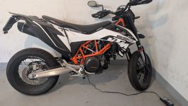 KTM 690 SMC R Motorrad Supermoto SMCR