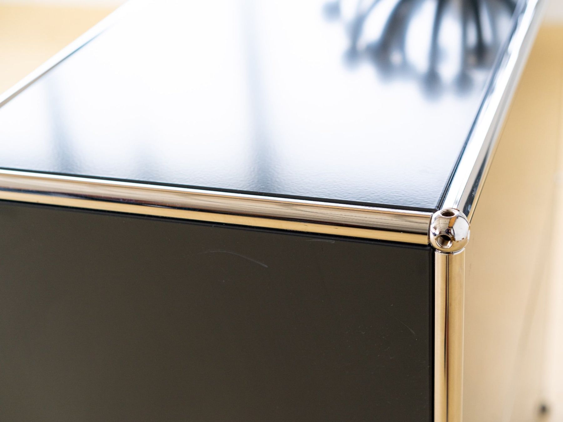 USM Commodes: USM Haller Sideboard | Anthrazitgrau | Neuwertig – D'occasion à Meinisberg par atelier_TILIJA 5