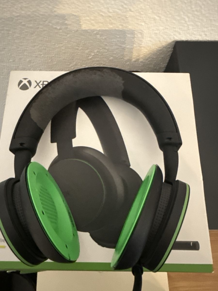 Casques audio: XBox Wireless Headset  – Défectueux à Aadorf par Apoly 1