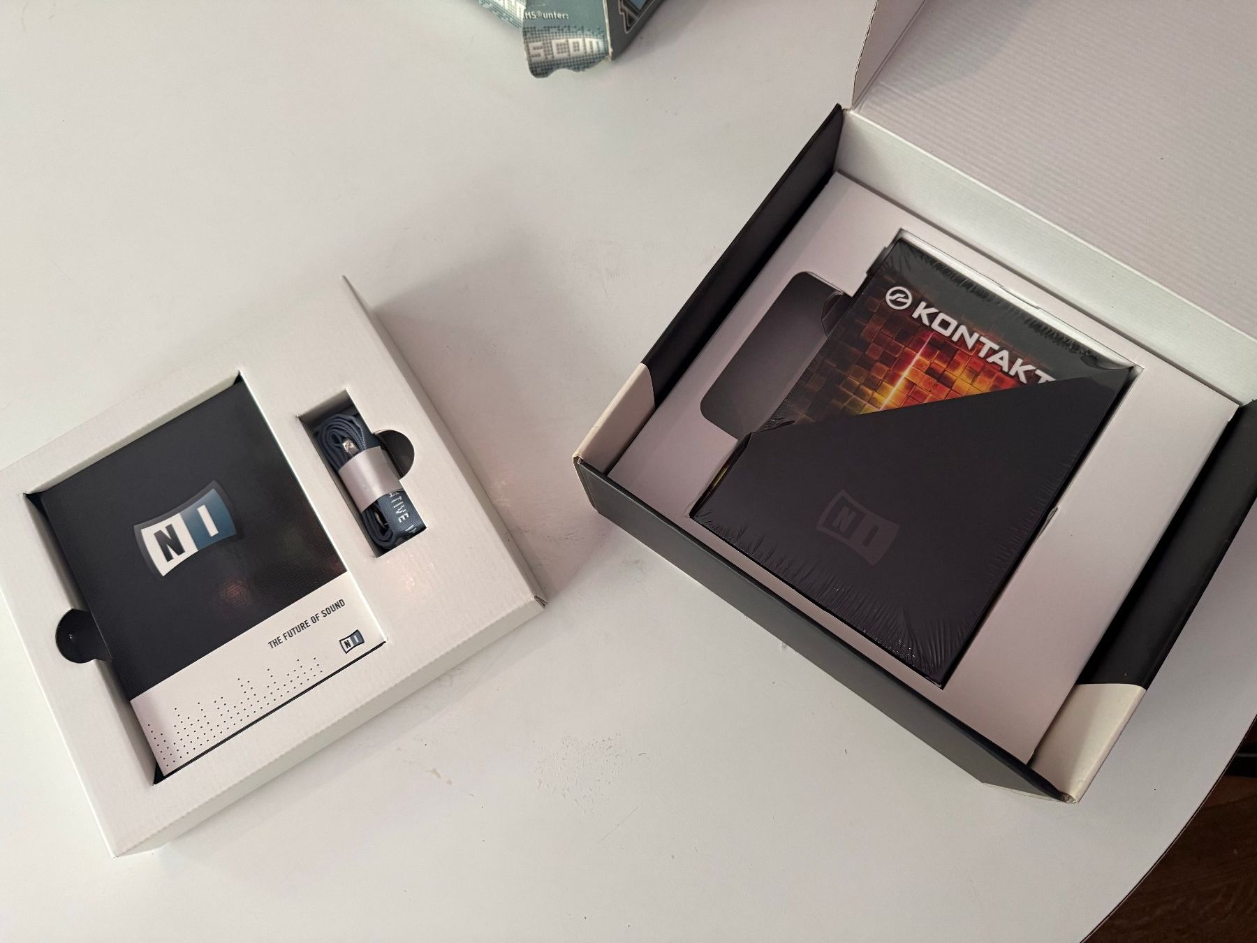 Native Instruments Software: Native Instrument Komplete 6 – Usato da Zürich venduto da Ypar 1
