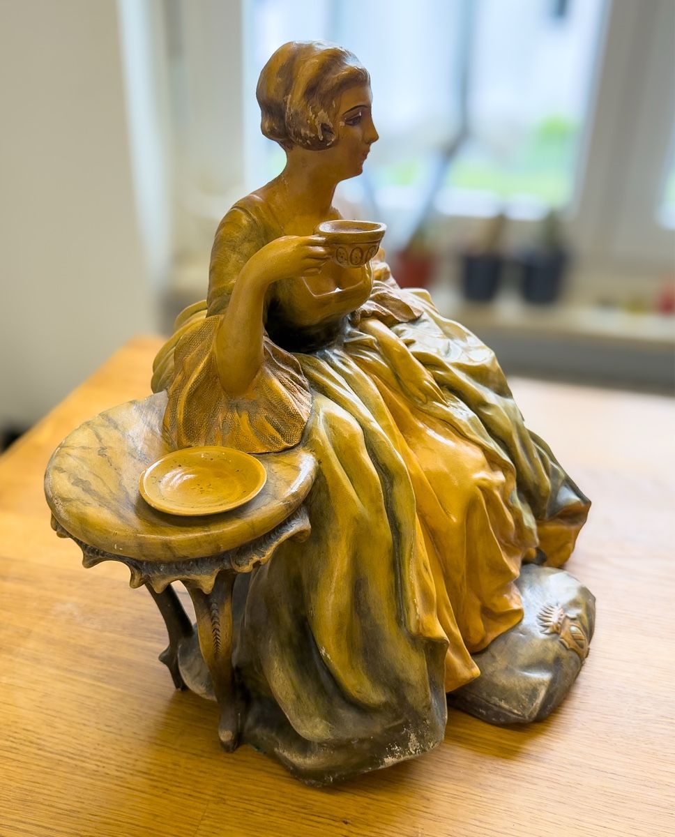 Sculture & Statue: Grosse Cacciapuoti Keramikfigur elegante Dame mit Teetasse – Usato da Zürich venduto da stevocem 2