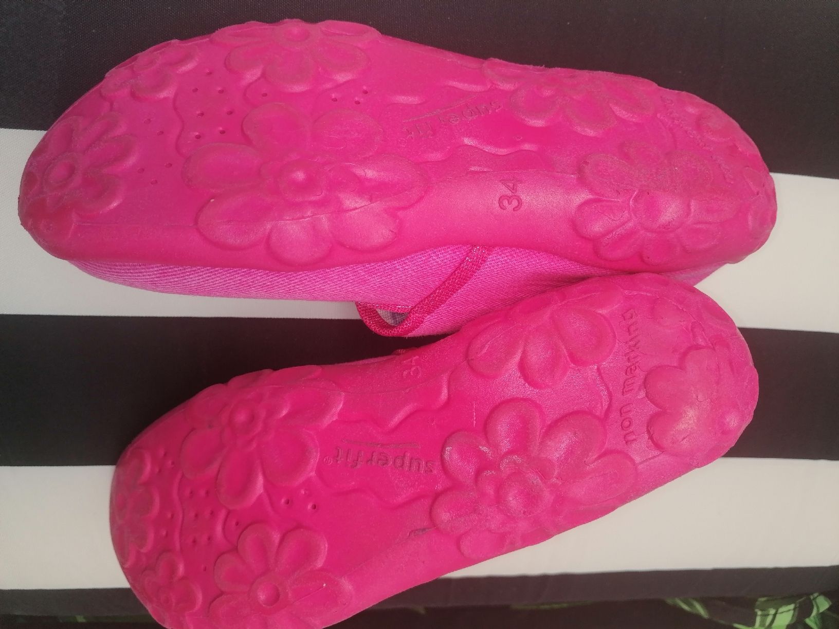 Scarpe per ragazzi: Pantoufles superFit gr 34 – Usato da Bassecourt venduto da Adeli16 1