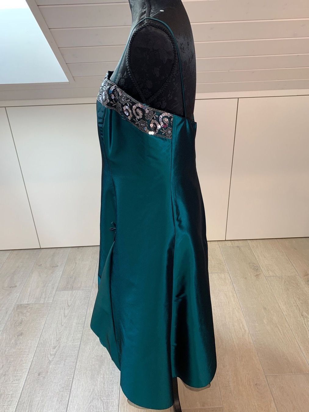 Vestiti: petrolfarbiges Kleid GR 38 – Usato da Langnau am Albis venduto da Judithsebi 1
