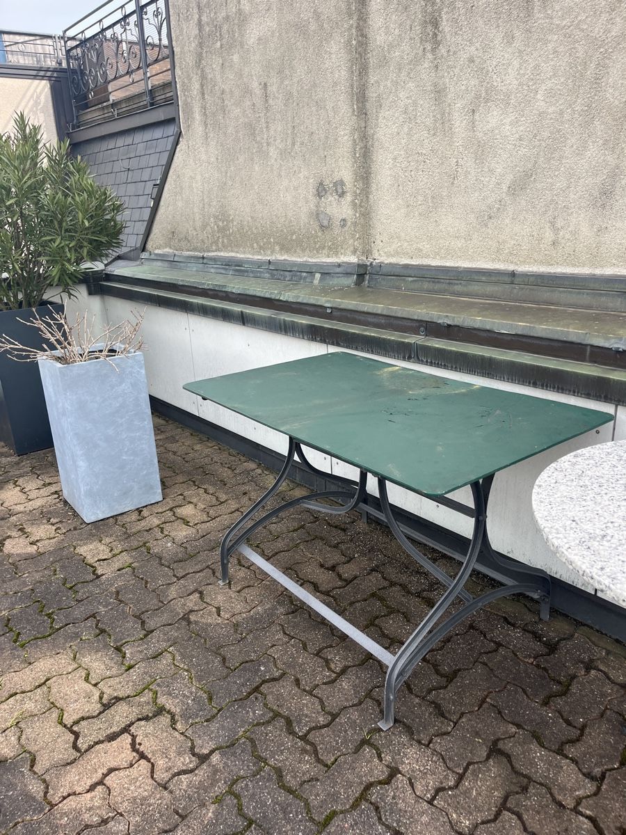 Tavoli: Gartentisch Original Jugendstil Eisen grün 117 cm – Usato da Zollikon venduto da Budulinek123