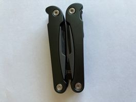 Swiss Peak Lederman Schwarz - Praktisch für Unterwegs! Neu