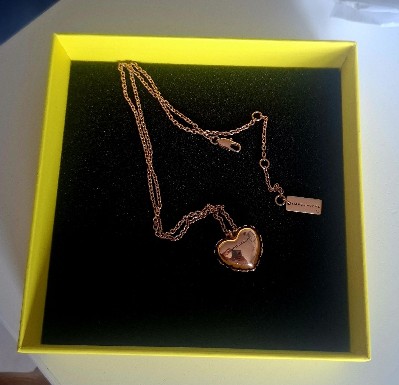 Marc Jacobs Ketten: Marc Jacobs Rose Gold Heart Necklace – Gebraucht aus Leysin von Libelluli 1