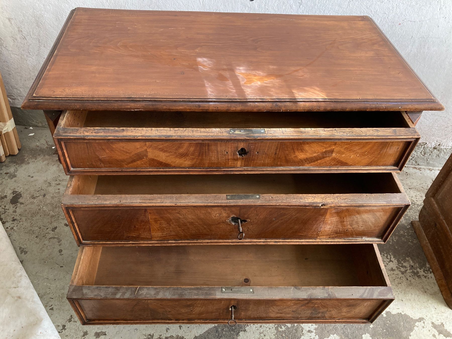 Commodes: Antike Kommode gebraucht – D'occasion à Zürich par vivster40