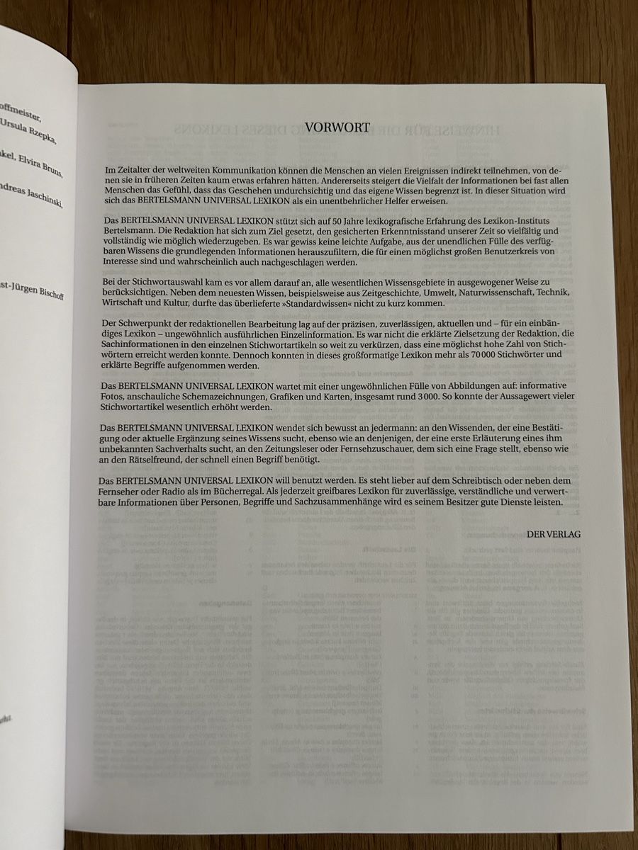 Libri: Bertelsmann Universal Lexikon A-Z mit Atlas – Usato da Bern venduto da kat_sm88 2