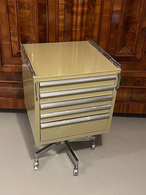 Banconi: Zahnarztmöbel / Rollcontainer – Usato da Zürich venduto da StivaCreativa