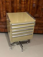 Zahnarztmöbel / Rollcontainer