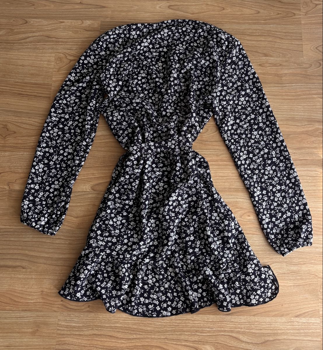 Only Robes: Wickelkleid Blumenmuster dunkelblau – D'occasion à Lausen par Claudj1 3