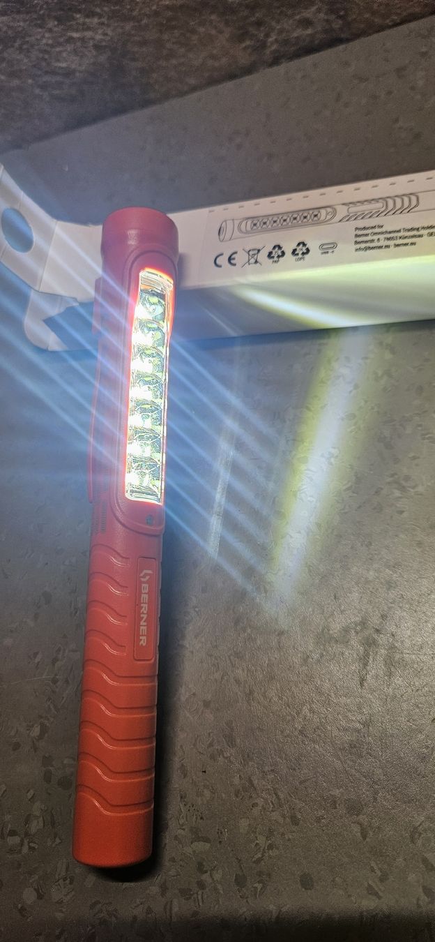 Philips Lampade: Berner Werkstattlampe LED Handleuchte  – Nuovo e nell'imballaggio originale da Baar venduto da Vel...Baar45 6