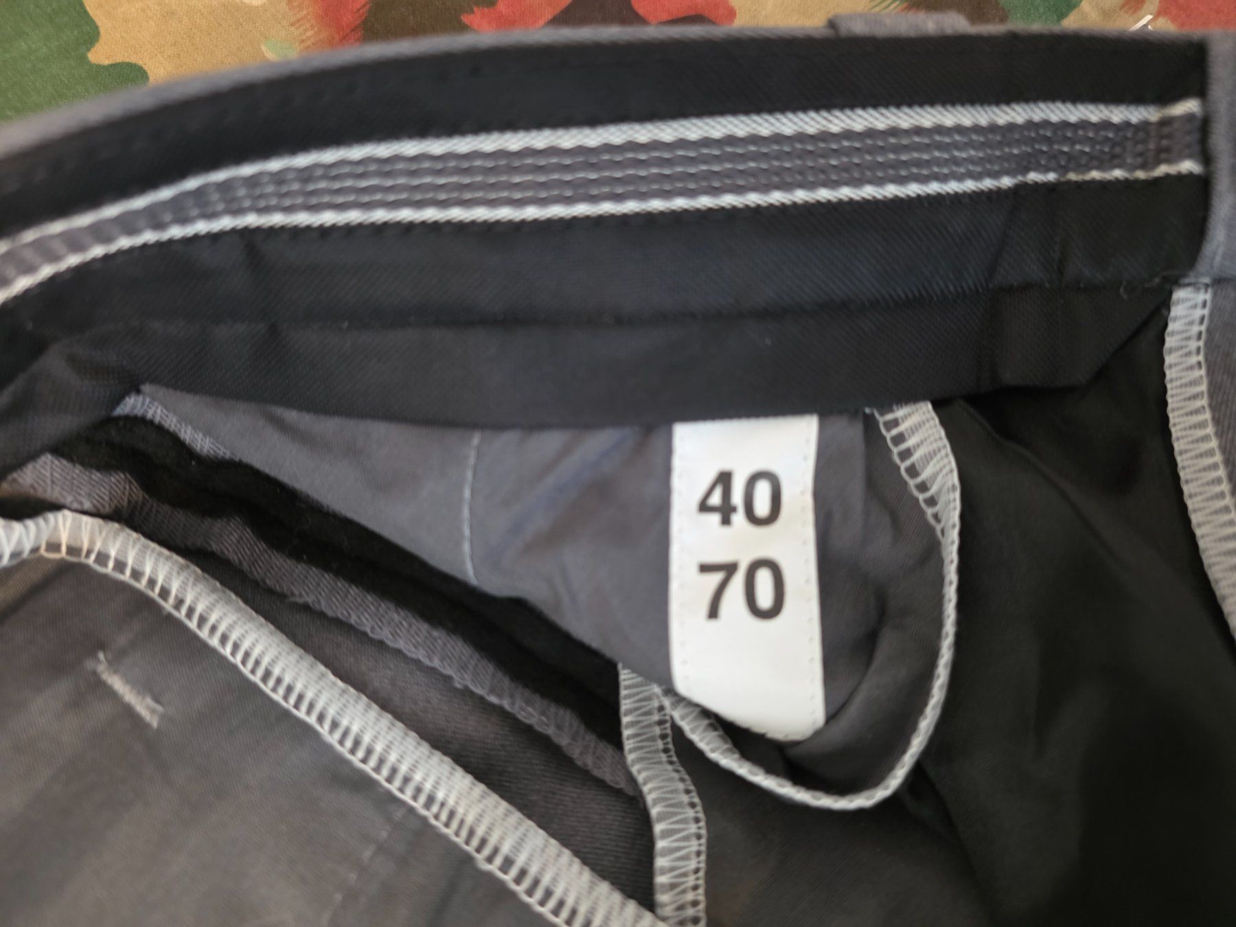 Schweizer Armee Uniformi: Armee Uniform Ausgängen Militär – Usato da Dorf venduto da Echo_Elements 4