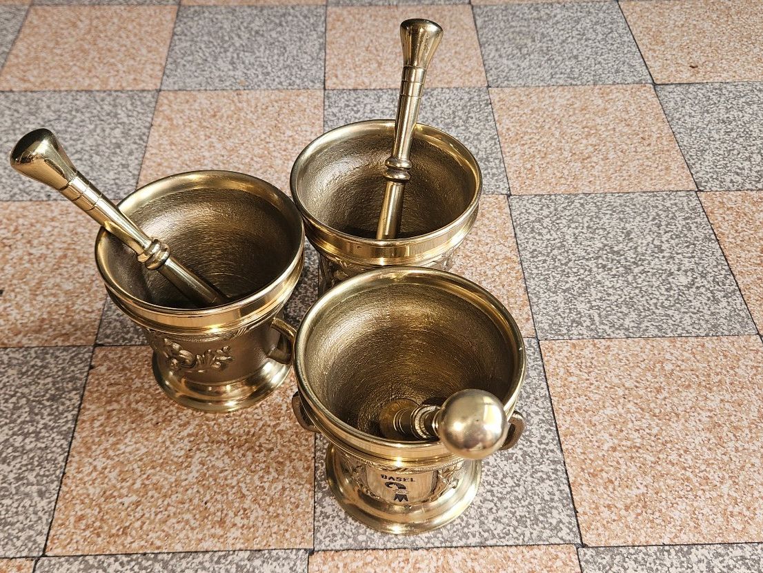 Sonstiges für das Kochen & Backen: Drei kleine Mörser, Messing – Neu (gemäss Beschreibung) aus Basel von Backyard