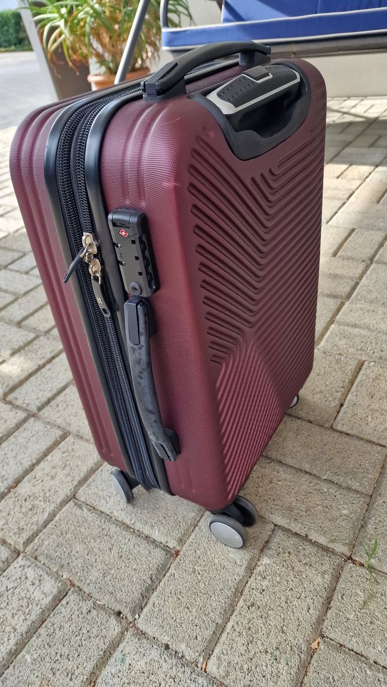 Valigie: Kleiner Hartschalen-Koffer – Usato da Wil  AG venduto da Kfloh