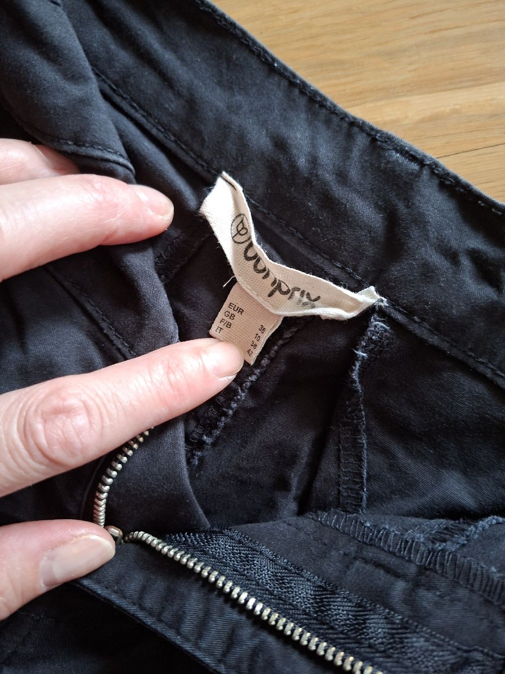 Lots de vêtements: Hosenpaket Grösse 36 – Neuf (Voir description) à Lyss par Infinia 8