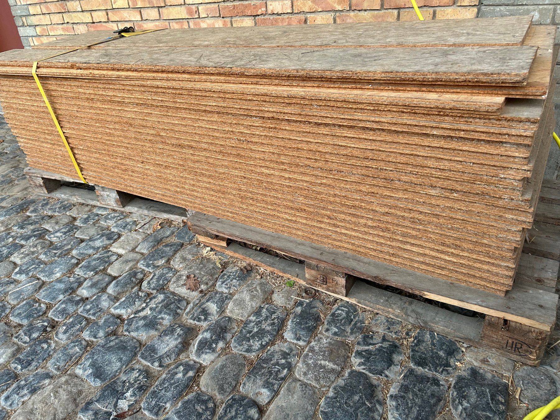 Articoli in legno: OSB Platten, Verlegeplatten, Bauplatten, Holzplatten – Usato da Kiesen venduto da rebbergfoerster 2
