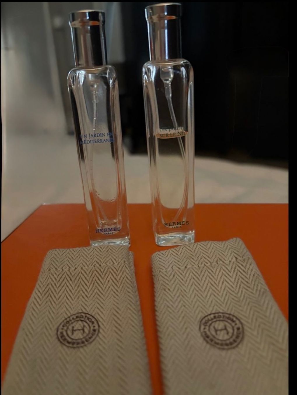 Hermès Parfums & Eau de Toilette: HERMÈS Flacon mit Dustbag – D'occasion à Basel par R.G.R__