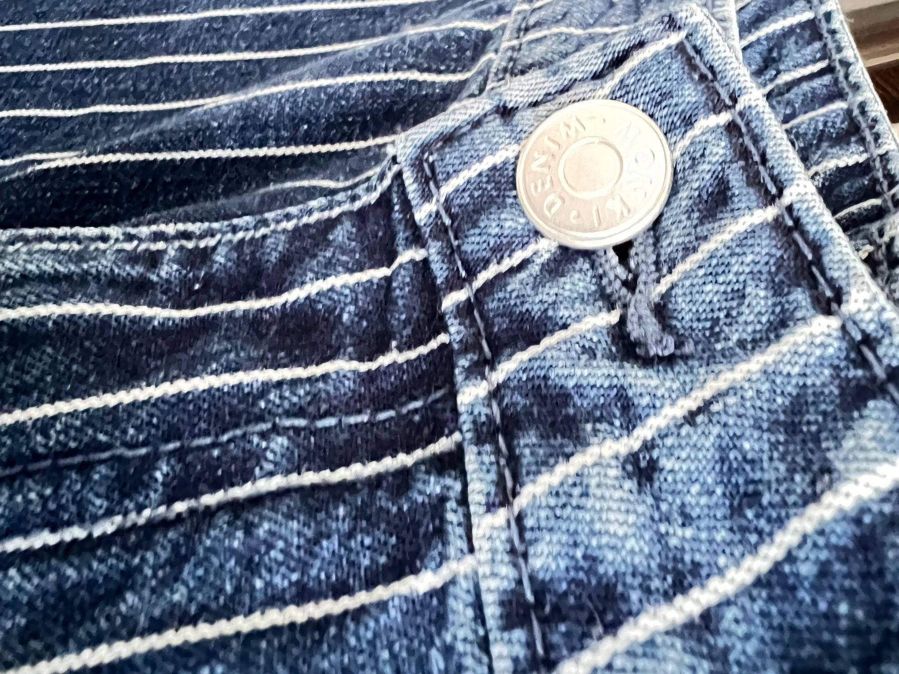 Monki Jeans: MONKI striped jeans cargo – Nuovo (secondo la descrizione) da Lausanne venduto da NYC67 3