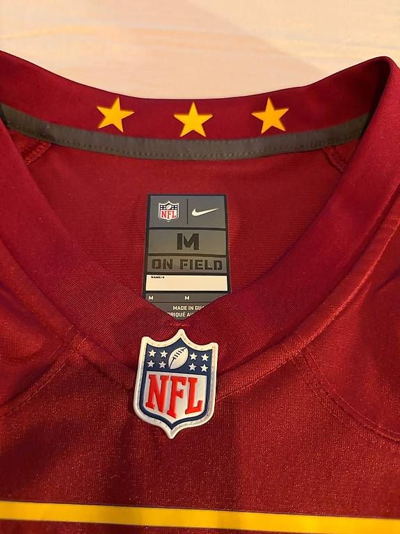 Nike Maillots de corps & Pantalons: Nike NFL Commanders Chase Young #99 Jersey Gr. M – D'occasion à Dietikon par Julia.obers 2