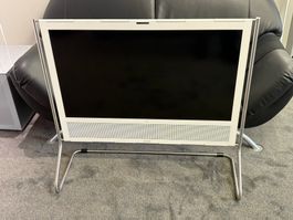 Bang & Olufsen Beoplay V1 40"