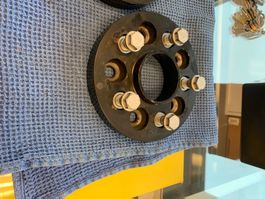 2 STK.22 MM SPUR-VERBREITERUNG MIT SCHRAUBEN FÜR MERCEDES