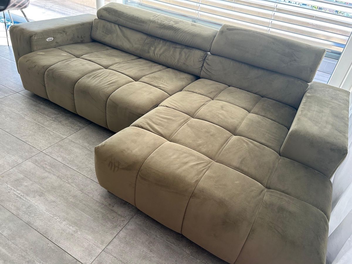 Sofas: Ecksofa olivgrün – Gebraucht aus Gelterkinden von Kikierenda 1