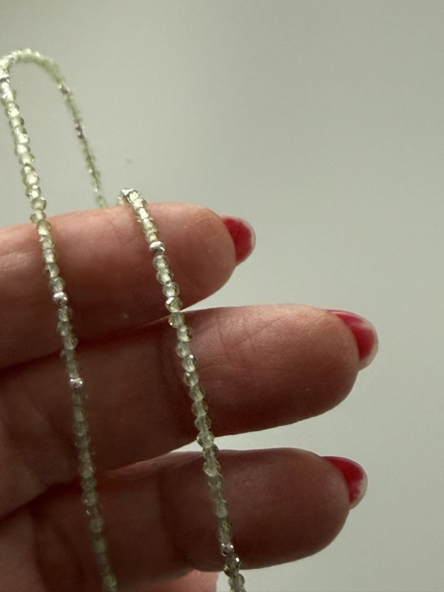 Catenine: Feine Peridot-Silber Kette 41-45 cm – Nuovo e nell'imballaggio originale da Ebikon venduto da elischka