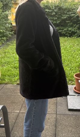 Schwarzer Teddy Mantel - Kuschelig durch den Herbst!