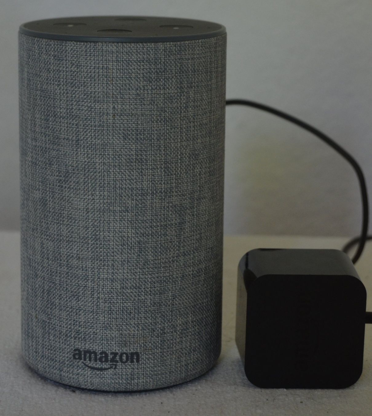 Amazon Haut-parleurs: Amazon Echo Alexa  Lautsprecher / haut-parleur – D'occasion à Collonges par arashee