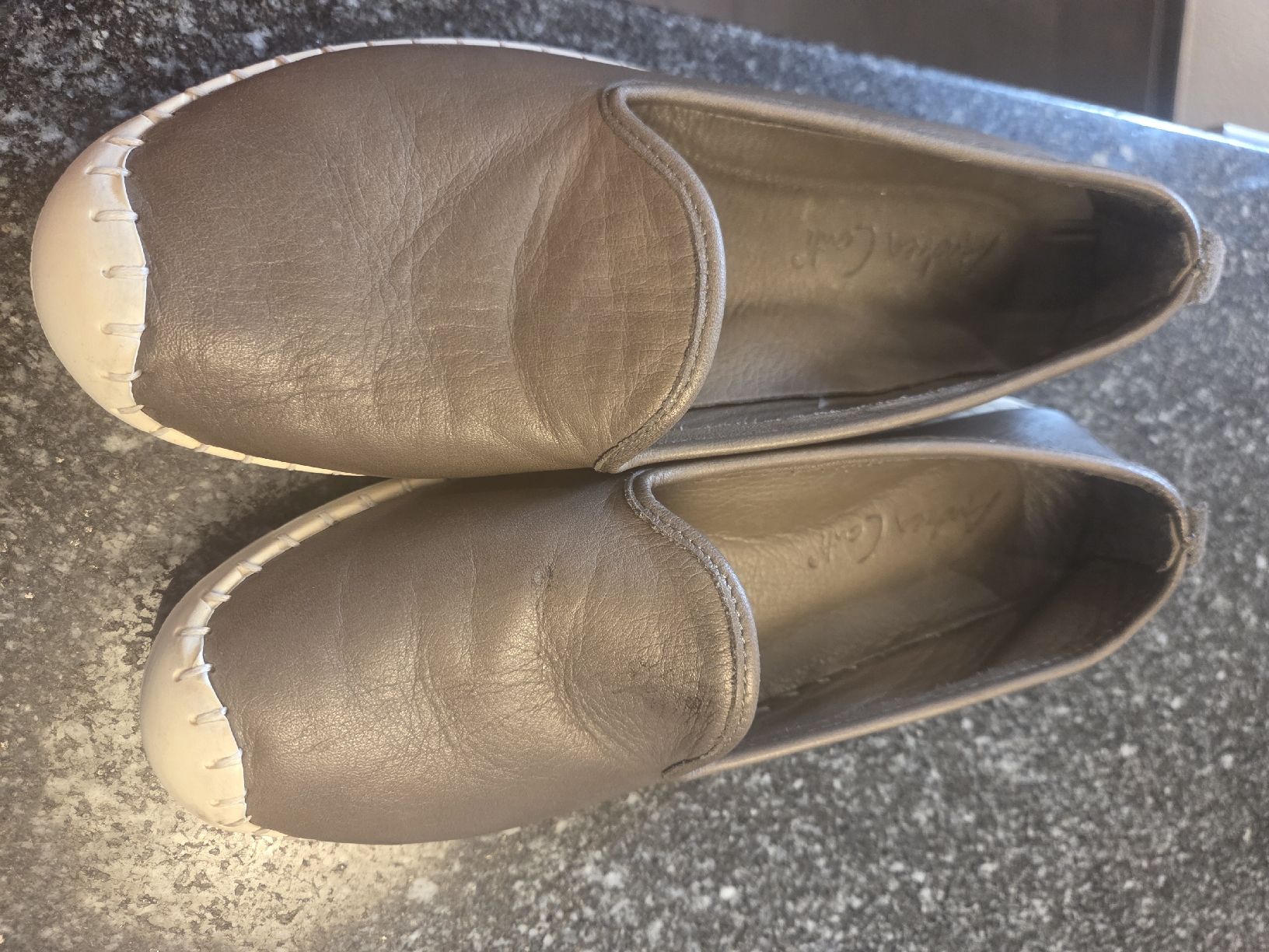Damenschuhe: Gr 38 Echt Leder – Gebraucht aus Sursee von Ventiduese