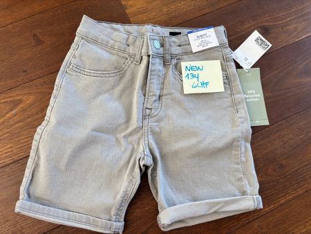 NEU Grau Jeans Shorts Gr 134 H&M