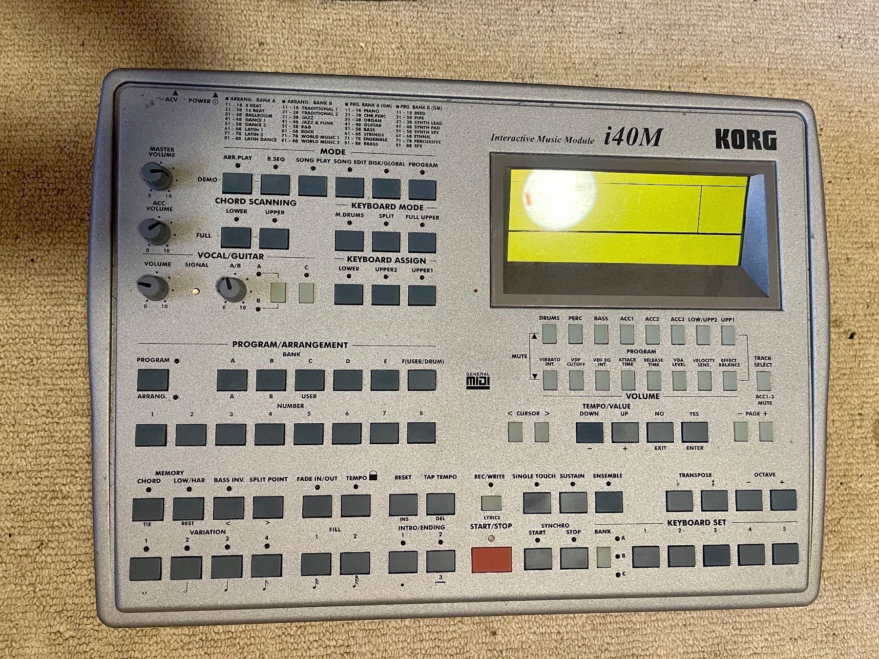 Korg Strumenti musicali: Korg i40M Interactive Music Module – Arranger & Vocalist – Usato da Zürich venduto da Lexi3