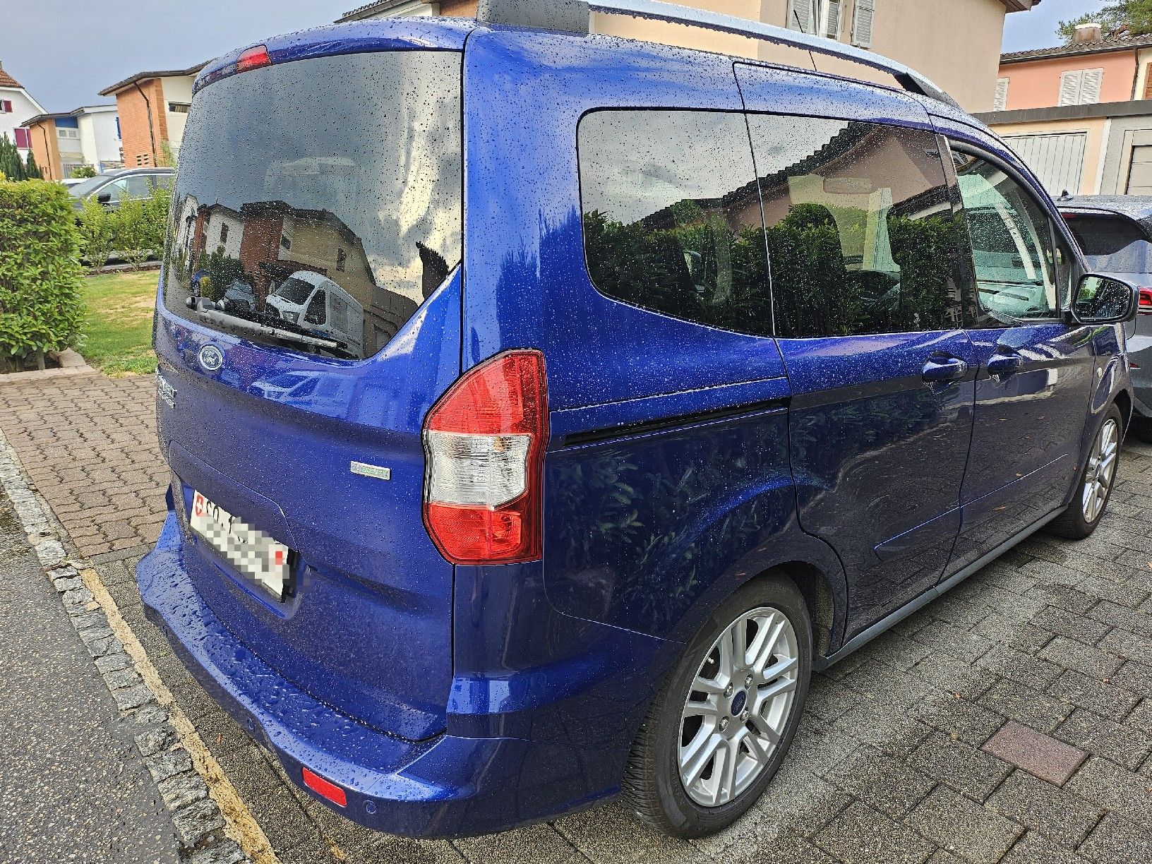 Ford Automobili: Ford 1.0 courier titanium  – Usato da dulliken venduto da five66 1