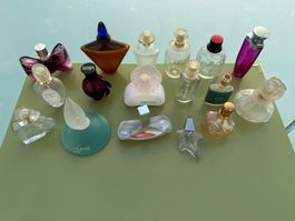Lot de flacons de parfums vides pour collection