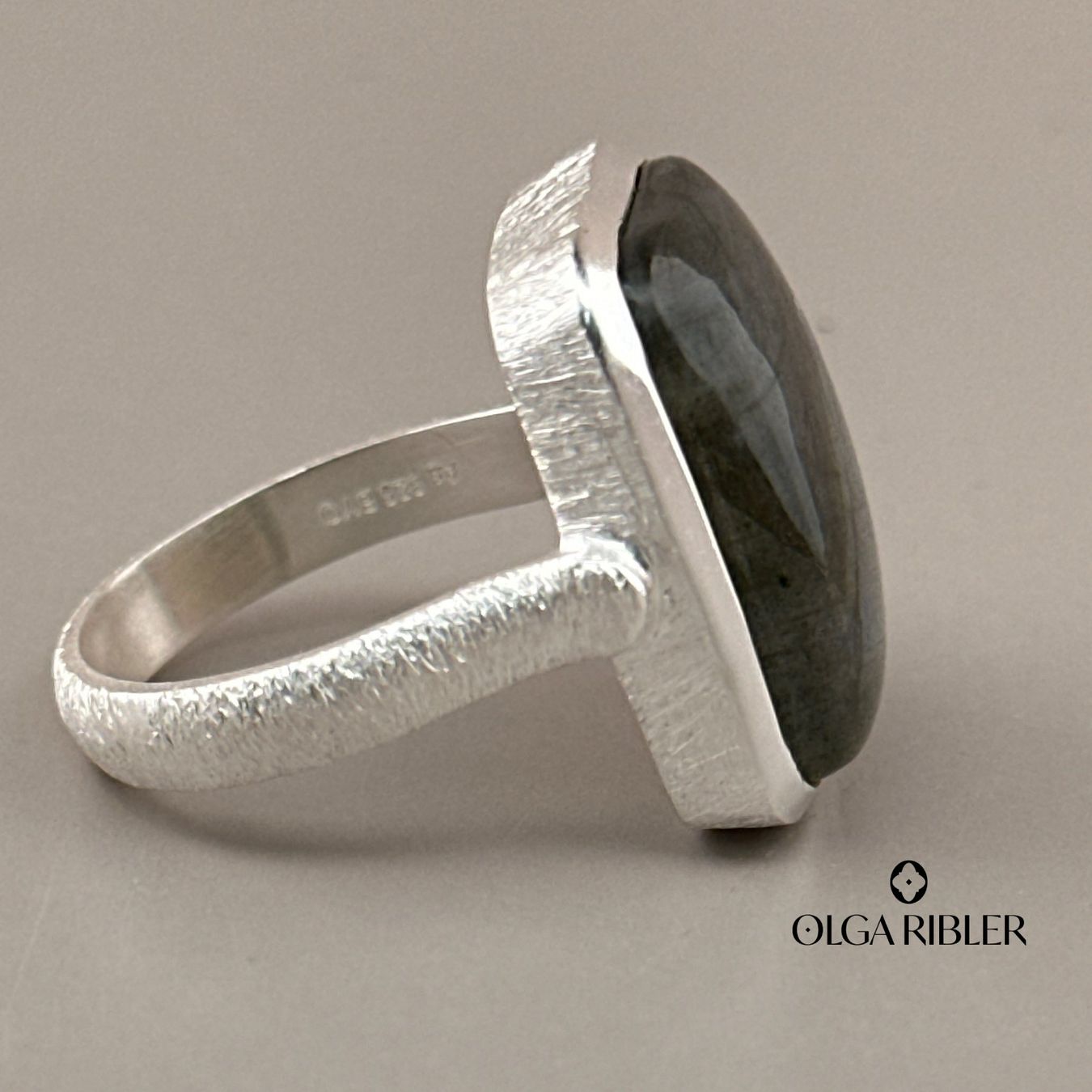 Olga Ribler Anelli: Unikate Silber Ring 925 mit Labradorit Grösse 61 – Nuovo (secondo la descrizione) da Luzern venduto da Schmuckoutlet 4