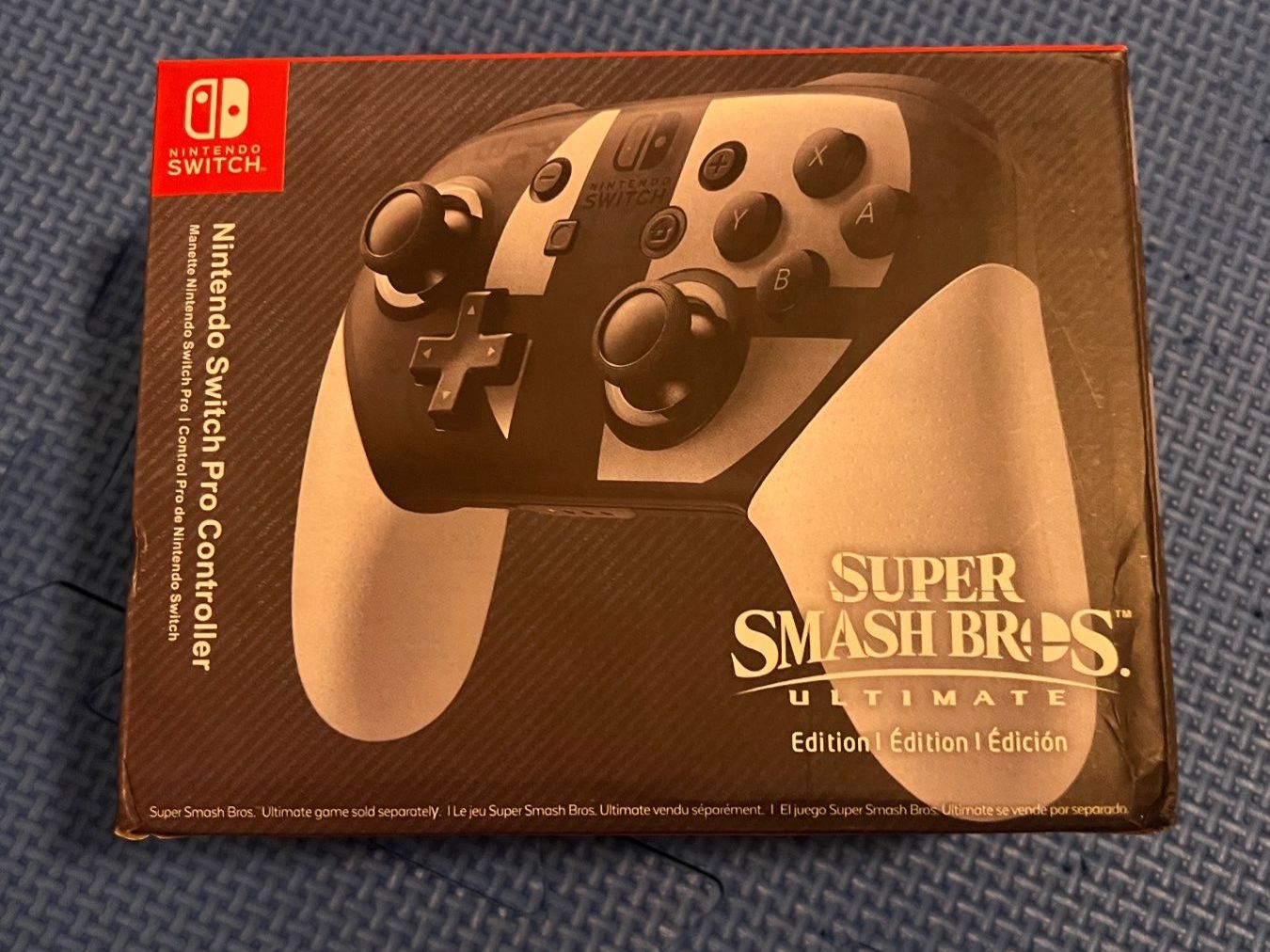 Nintendo Controller: Nintendo Switch Pro Controller Smash Bros Edition inkl. OVP – Usato da Gossau SG venduto da schlitzerdemon 1