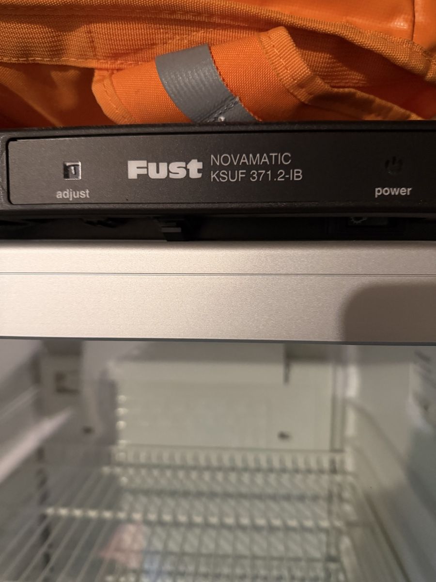 Fust Frigoriferi: NovamaticKSUF 371.2-IB – Usato da Basel venduto da kul_97g7