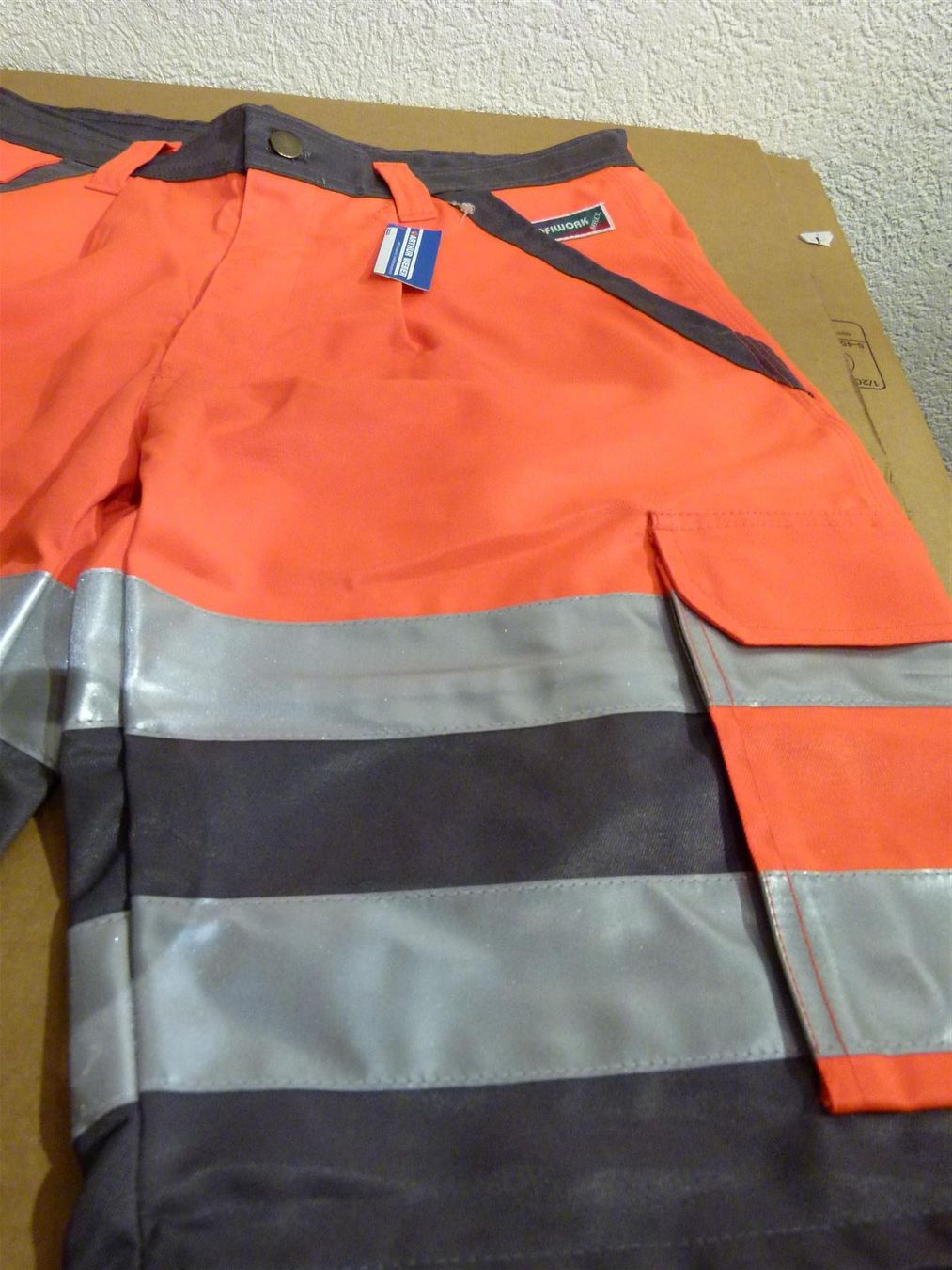 Hosen: Profiwork Arbeitsshorts, Gr. 48 Lp, 65Fr – Neu und originalverpackt aus Uerkheim von Justi.y 3