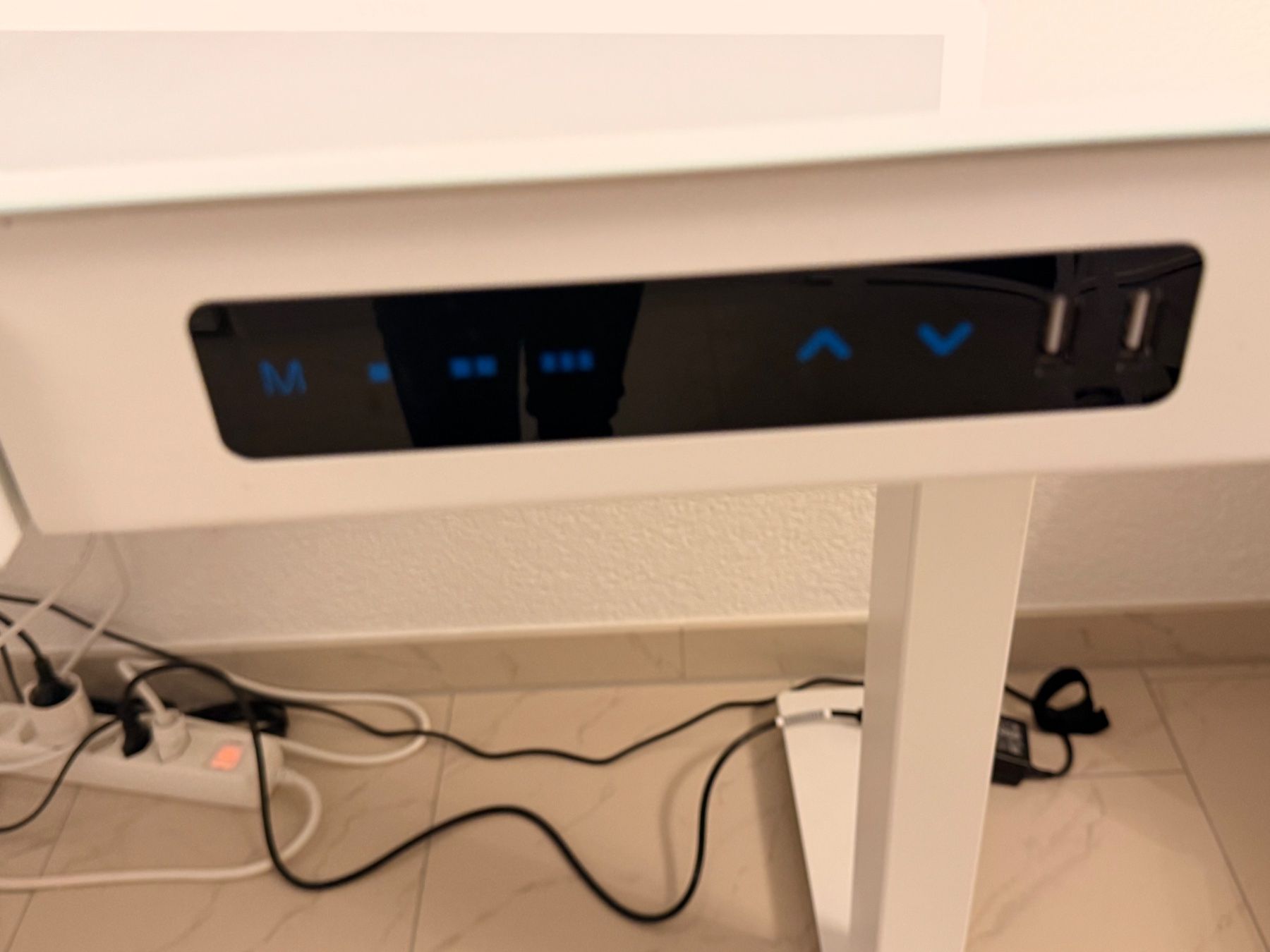 Scrivanie: Höhenverstellbarer Tisch – Usato da Frenkendorf venduto da jes_y92q 1