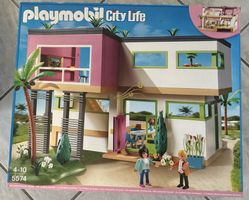 Playmobil Wohnhaus 5574 mit Pool und div. Einrichtungen