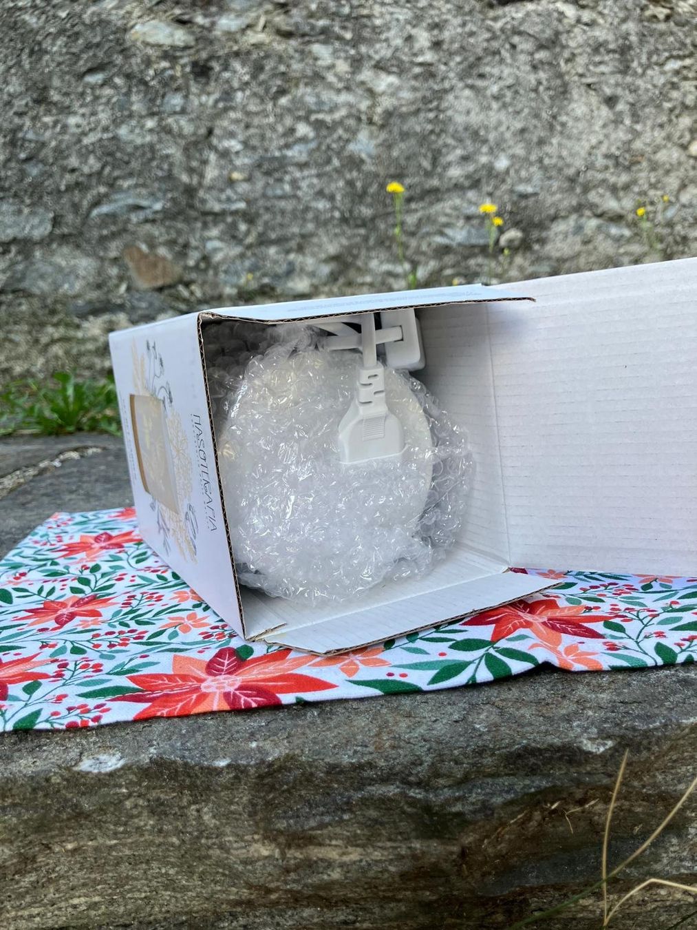Diffusori di oli essenziali: Essential Oil Diffuser with Fragrance – Nuovo e nell'imballaggio originale da Monte Carasso venduto da arn_dime 1