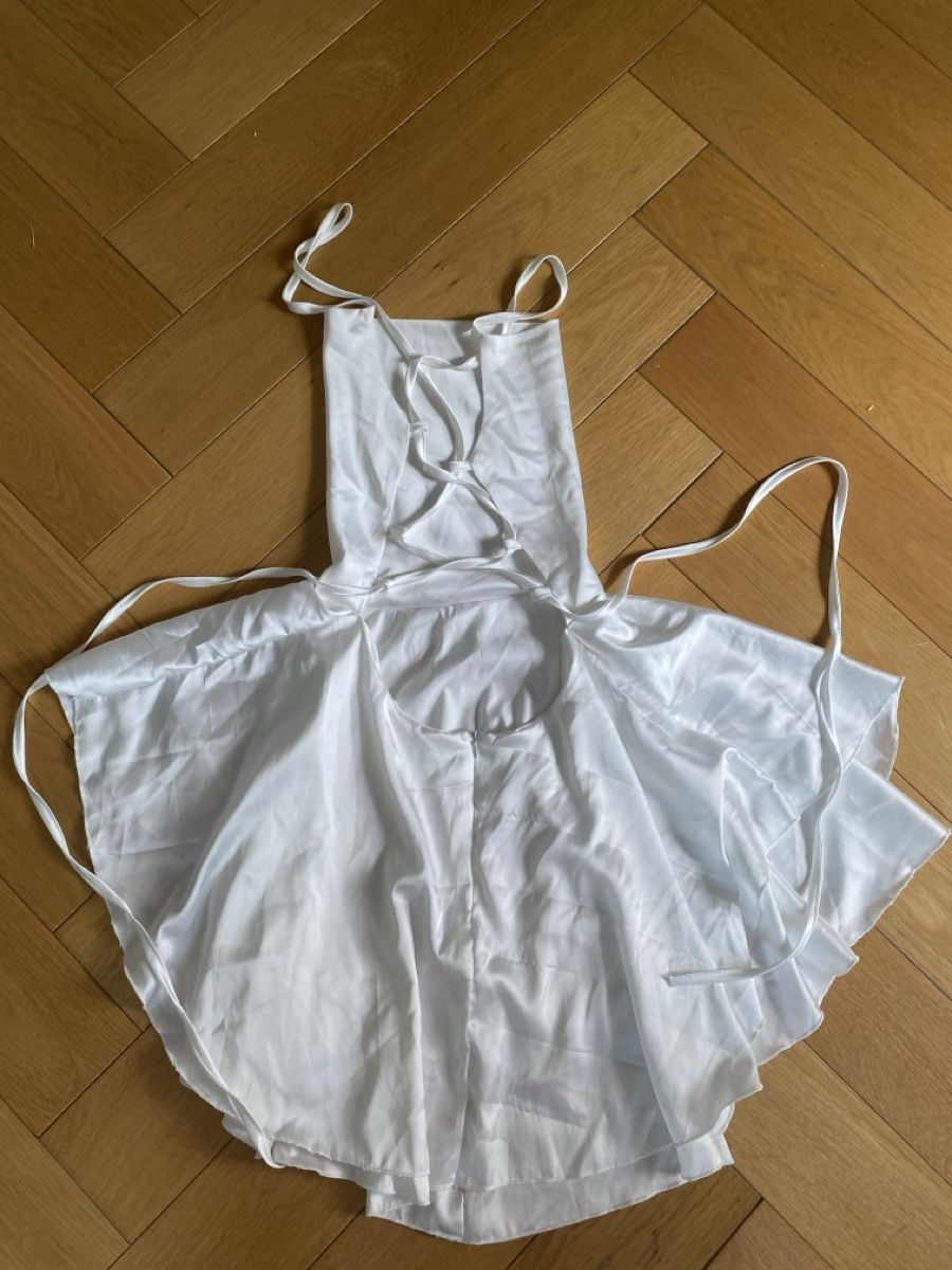 Vestiti: Robe dos nu blanche à volant, Taille S/M – Nuovo (secondo la descrizione) da Vésenaz venduto da gau_v6pf 1