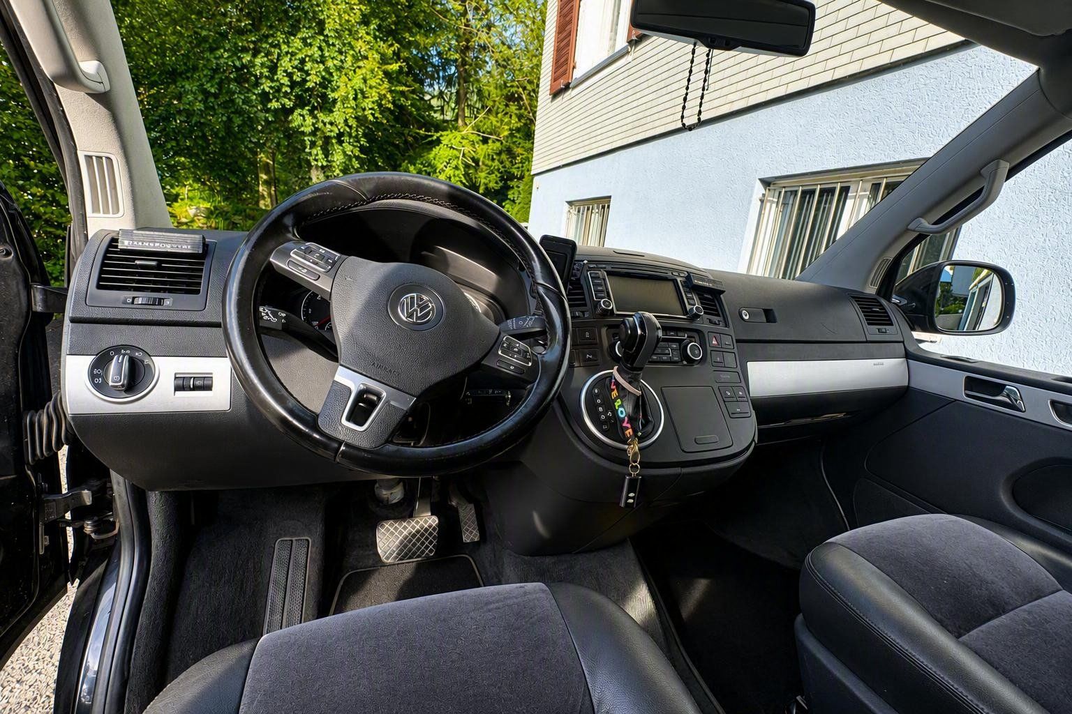 VW Automobili: VW T5 Multivan D 4M EMT, mit Camping Einrichtung – Usato da Bürglen UR venduto da ArturoS 3