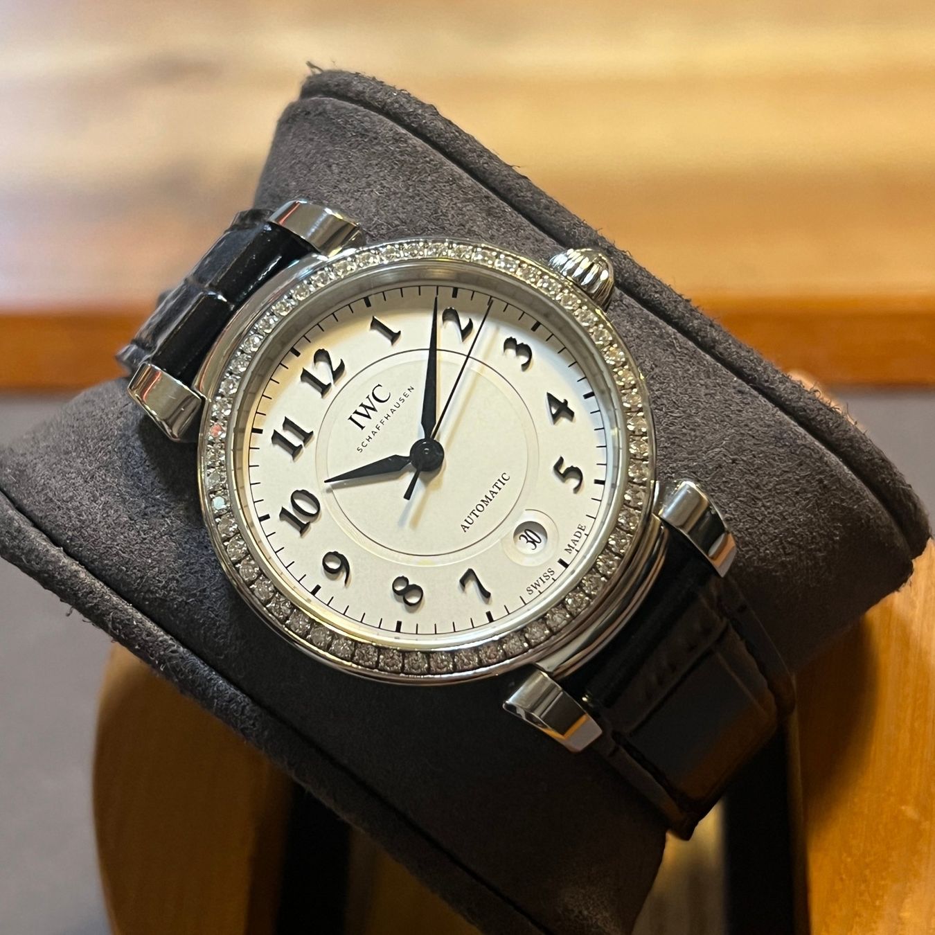 IWC Orologi: IWC Da Vinci Diamonds Bezel Automatic Date IW458308 – Usato da Carouge GE venduto da Watchaser 7