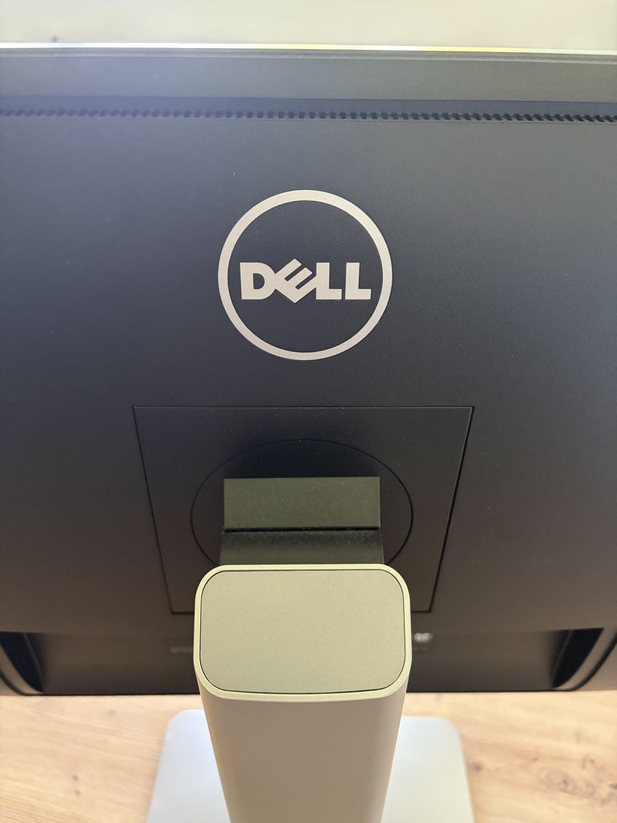 Dell Monitor: Écran Dell U2415b, 24’’ – Usato da Lentigny venduto da mar_r5fn 5